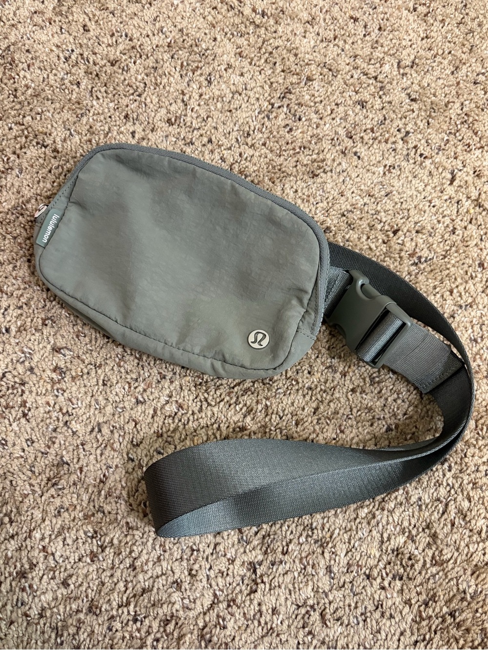 Lululemon Everywhere Belt Bag 1L Olive Green